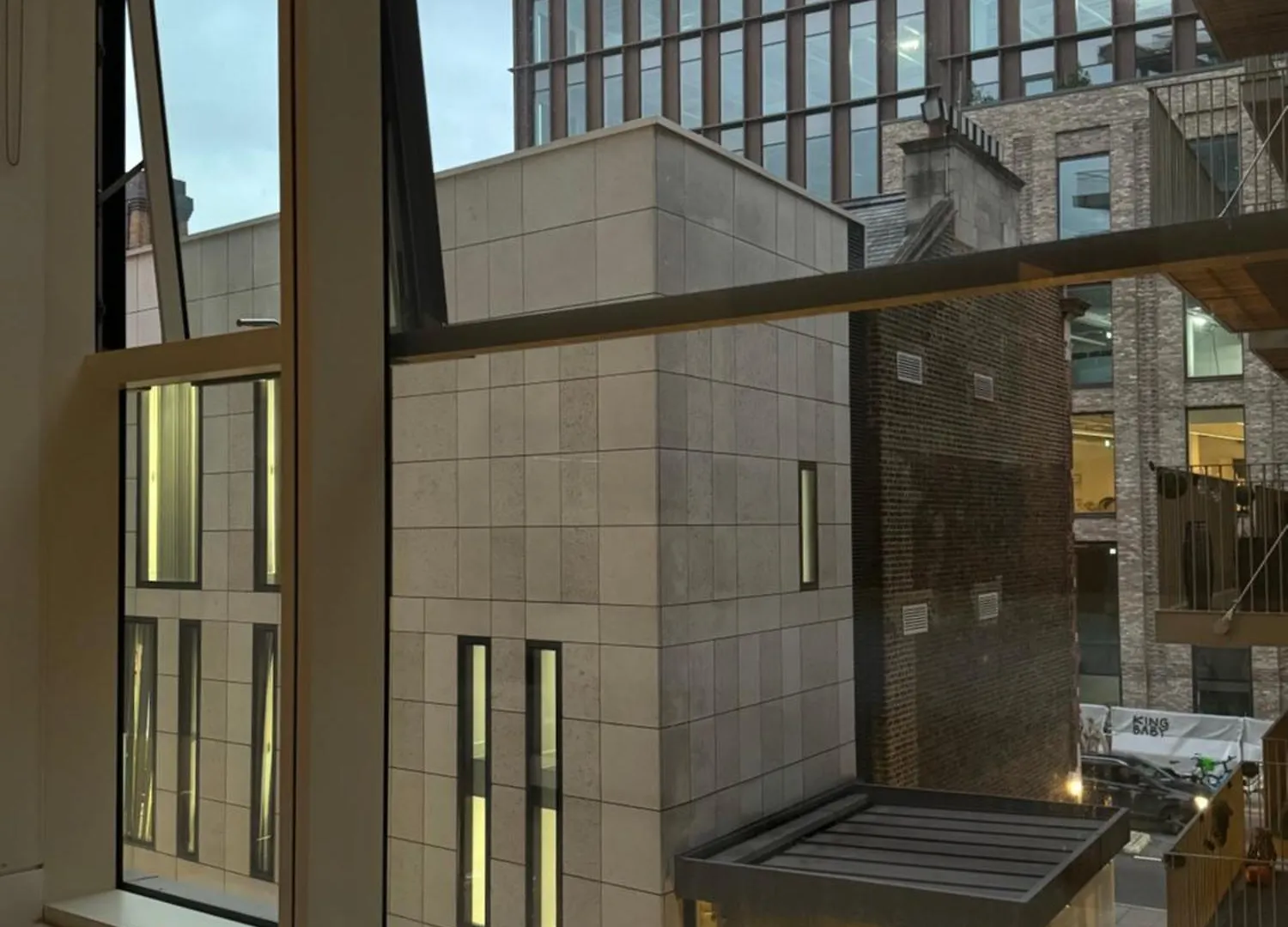 Spacious 3 Bedroom 3 Bathroom Apartment Near Tower Bridge Londyn 0*,  Wielka Brytania